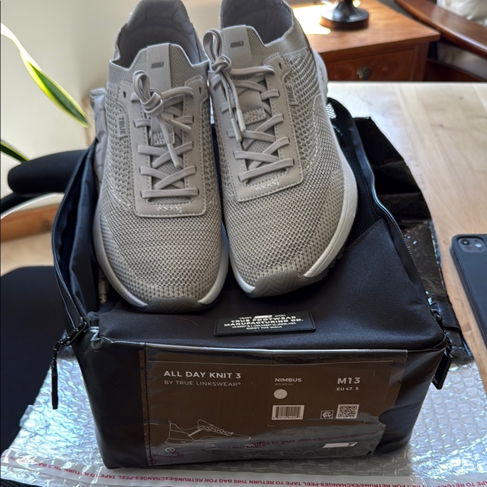 Gray Athletic Shoes with Sleek Low-Profile Design